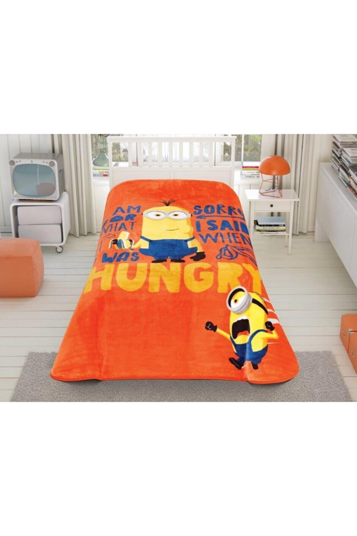 Taç Lisanslı Minions Hungry Tek Kişilik Battaniye