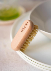 The Mia MIA0003 Tırnak Fırçası Tampiko Otundan