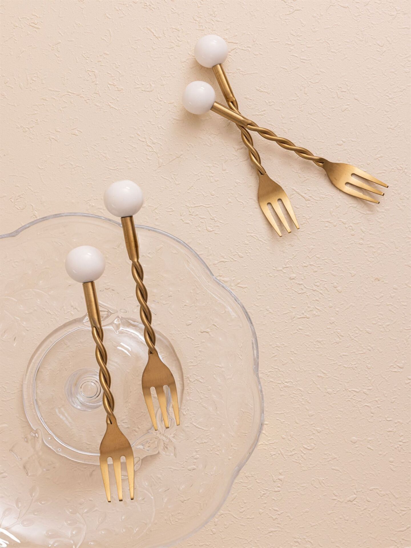 The Mia CKB0277 Globe Kek Çatalı Beyaz 4 Parça Gold/Beyaz