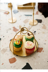 The Mia BRS0109 Brass Pirinç Sunum & Servis Tepsisi 17 x 18 Cm