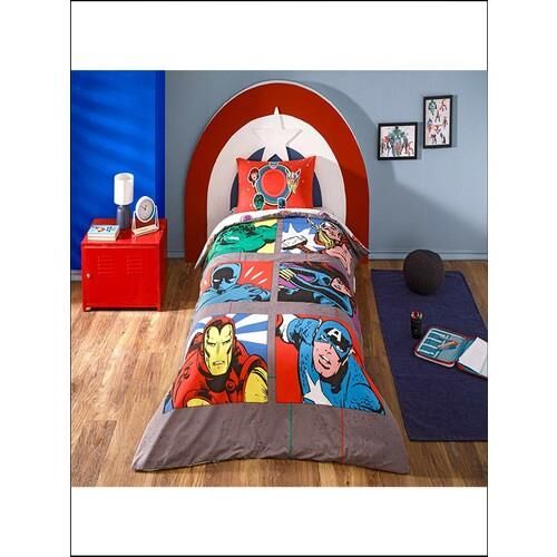 Taç Lisanslı Avangers Face To Face Nevresim Takımı Tek Kişilik