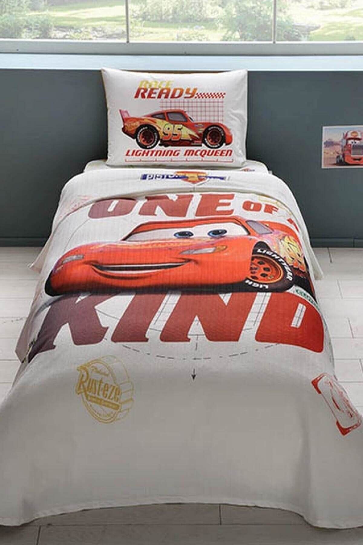 Taç Disney Cars Piston Cup Pike Takımı Tek Kişilik