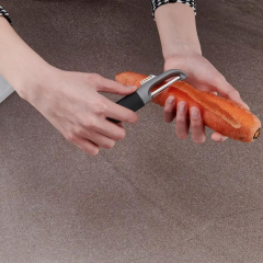 Korkmaz A5647 Nora Sebze Soyacağı Kırmızı