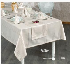 Güzide Duru Masa Örtü Seti Bej