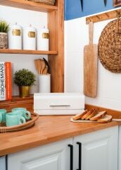 The Mia GLV0593 Ekmek Saklama Kabı Beyaz